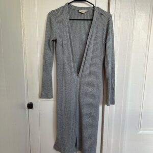 LOFT Gray Plunge Neck Long Sleeve Sweater